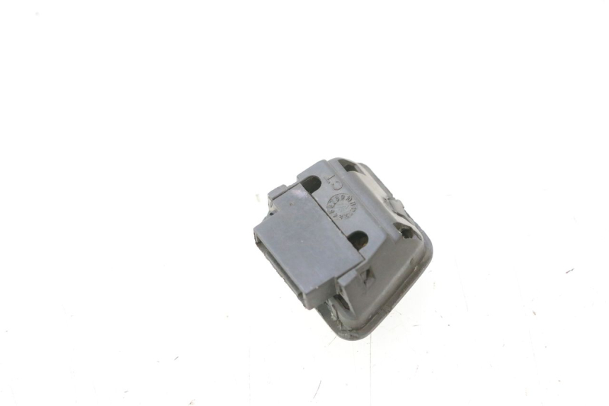 photo de HEADLIGHT HIGH BEAM SWITCH PIAGGIO FLY 2T 50 (2004 - 2017) - Zoom on usage condition