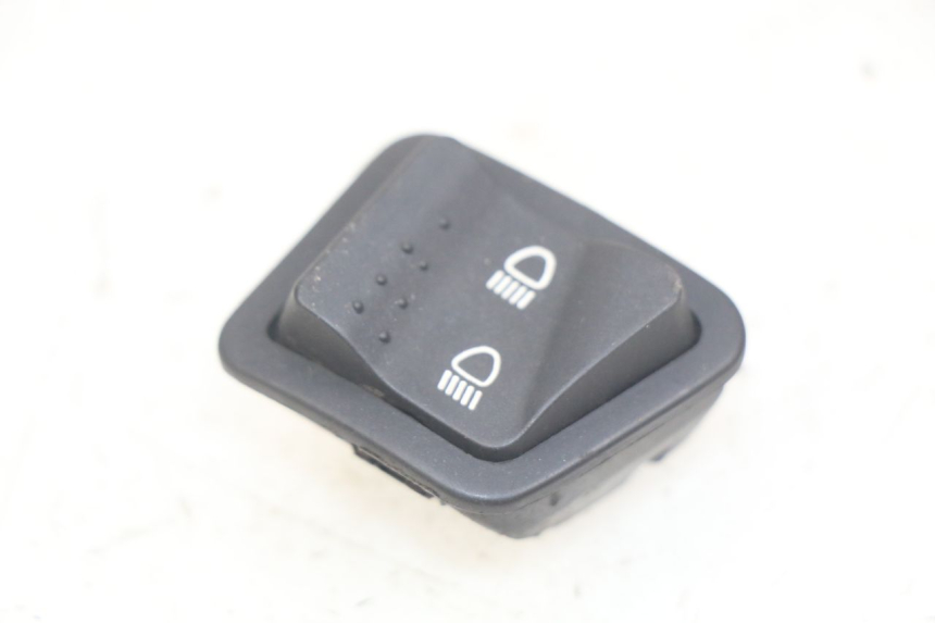 photo de HEADLIGHT HIGH BEAM SWITCH PIAGGIO FLY 4T 50 (2013 - 2017) - Main view