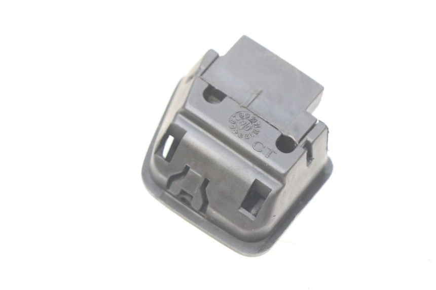 photo de HEADLIGHT HIGH BEAM SWITCH PIAGGIO FLY 100 (2006 - 2010) - Component detail