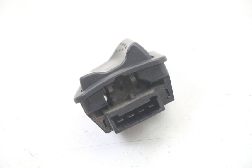 photo de HEADLIGHT SWITCH GILERA STALKER 50 (1997 - 2005) - Zoom on usage condition