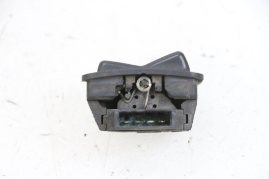 photo de HEADLIGHT HIGH BEAM SWITCH KYMCO LIKE 125 (2009 - 2016) - Zoom on usage condition