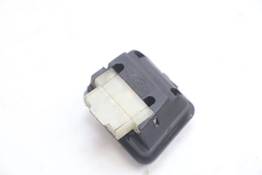 photo de HEADLIGHT SWITCH KYMCO MOVIE S 125 (2009 - 2018) - Zoom on usage condition