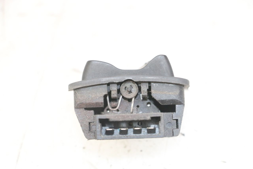 photo de HEADLIGHT SWITCH PIAGGIO MP3 LT 300 (2010 - 2016) - Zoom on usage condition