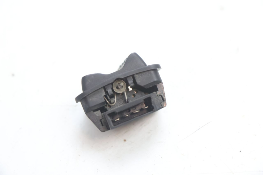 photo de HEADLIGHT SWITCH PIAGGIO MP3 LT 400 (2007 - 2012) - Zoom on usage condition