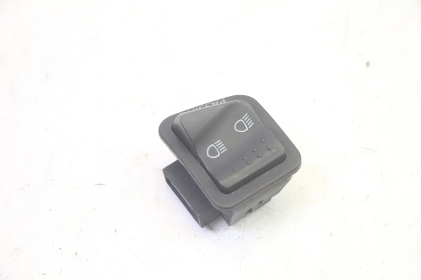 photo de HEADLIGHT HIGH BEAM SWITCH PIAGGIO MP3 RL 250 (2006 - 2010) - Component detail