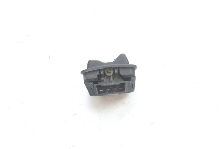 photo de HEADLIGHT SWITCH PIAGGIO MP3 500 (2016 - 2018) - Zoom on usage condition
