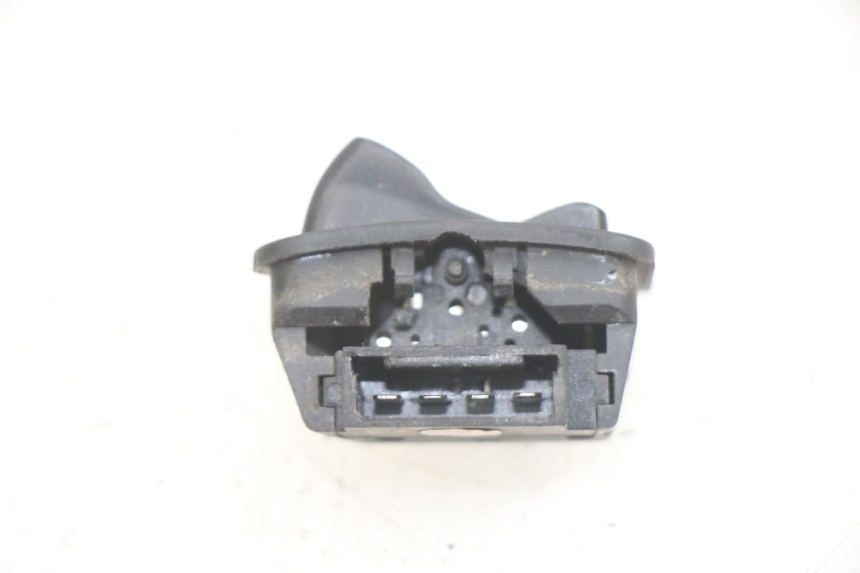photo de HEADLIGHT HIGH BEAM SWITCH PIAGGIO NEW TYPHOON 50 (2018 - 2021) - Component detail