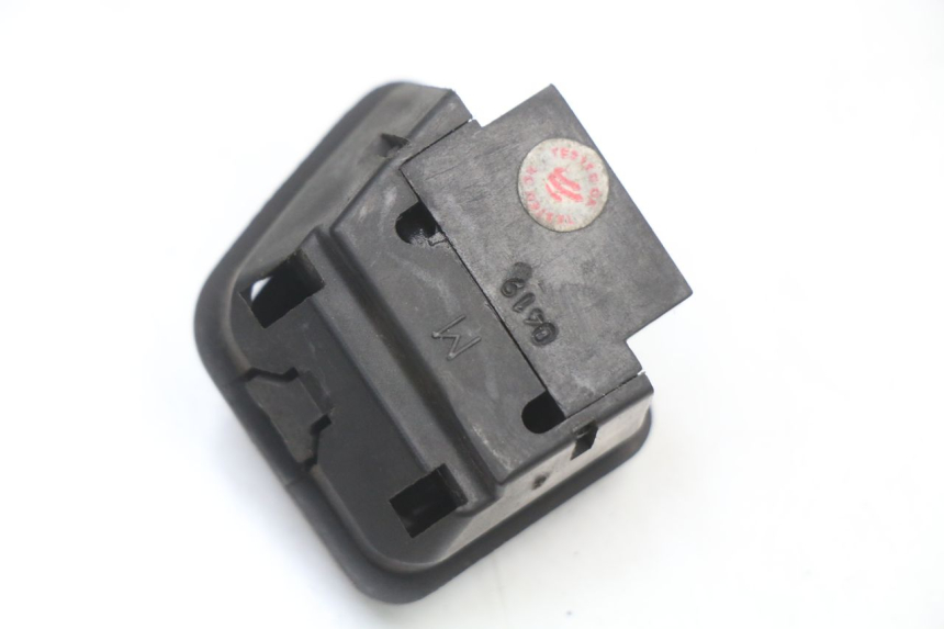 photo de HEADLIGHT HIGH BEAM SWITCH PIAGGIO NEW TYPHOON 50 (2018 - 2021) - Alternative perspective