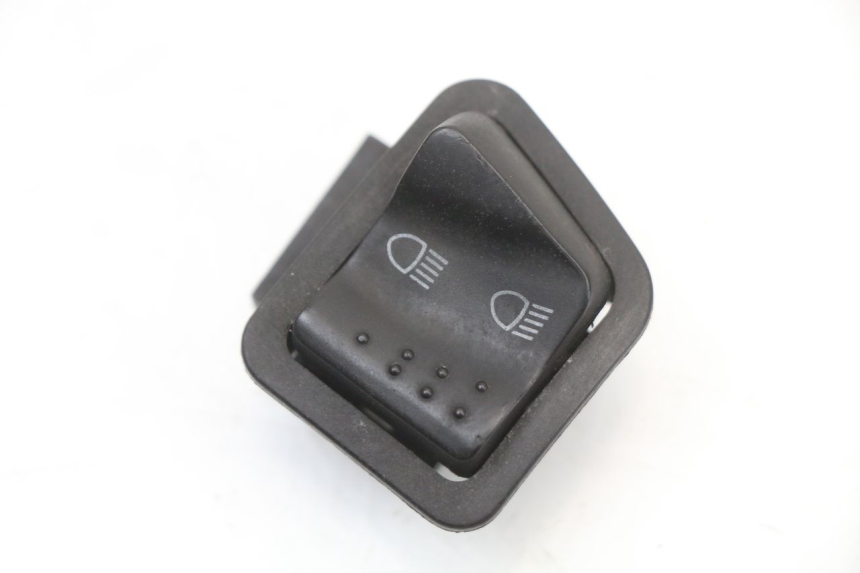 photo de HEADLIGHT HIGH BEAM SWITCH PIAGGIO NEW TYPHOON 50 (2018 - 2021) - Component detail