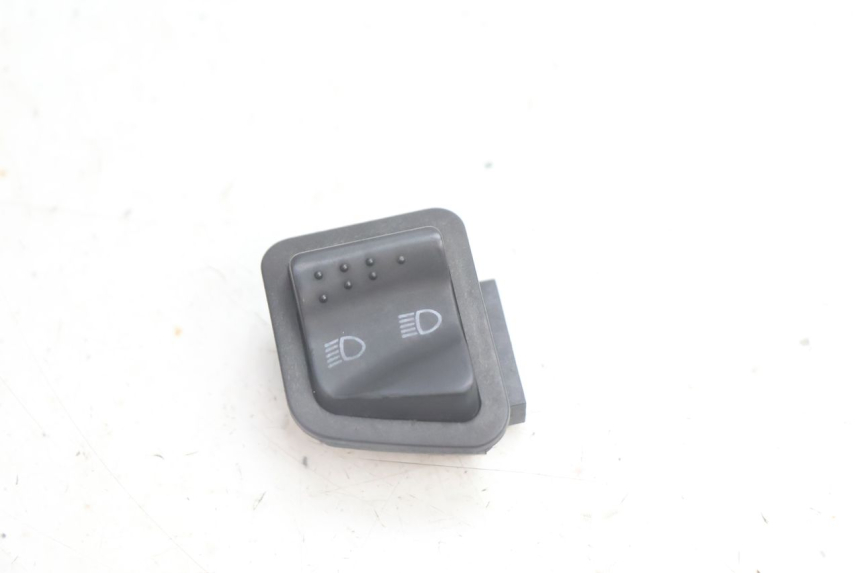 photo de HEADLIGHT HIGH BEAM SWITCH PIAGGIO NEW TYPHOON 50 (2018 - 2021) - Main view