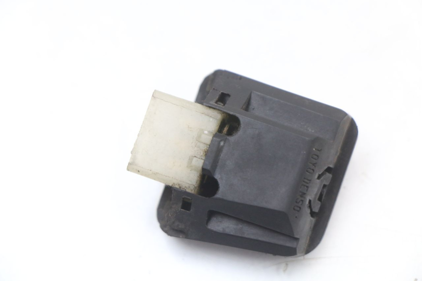 photo de HEADLIGHT HIGH BEAM SWITCH HONDA NHX LEAD 110 (2008 - 2010) - Technical close-up