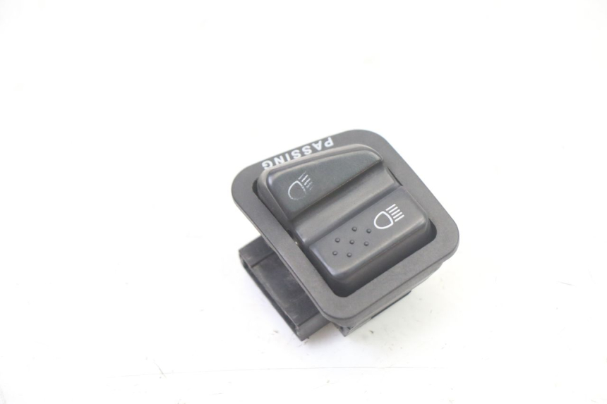 photo de HEADLIGHT SWITCH PIAGGIO NRG POWER PUREJET 50 (2018 - 2021) - Component detail