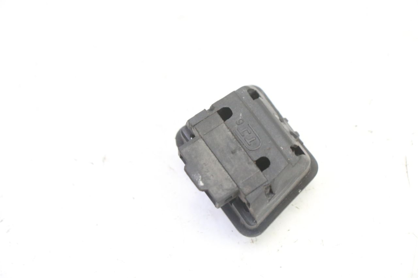 photo de HEADLIGHT HIGH BEAM SWITCH SYM ORBIT 2 4T 50 (2008 - 2017) - Alternative perspective