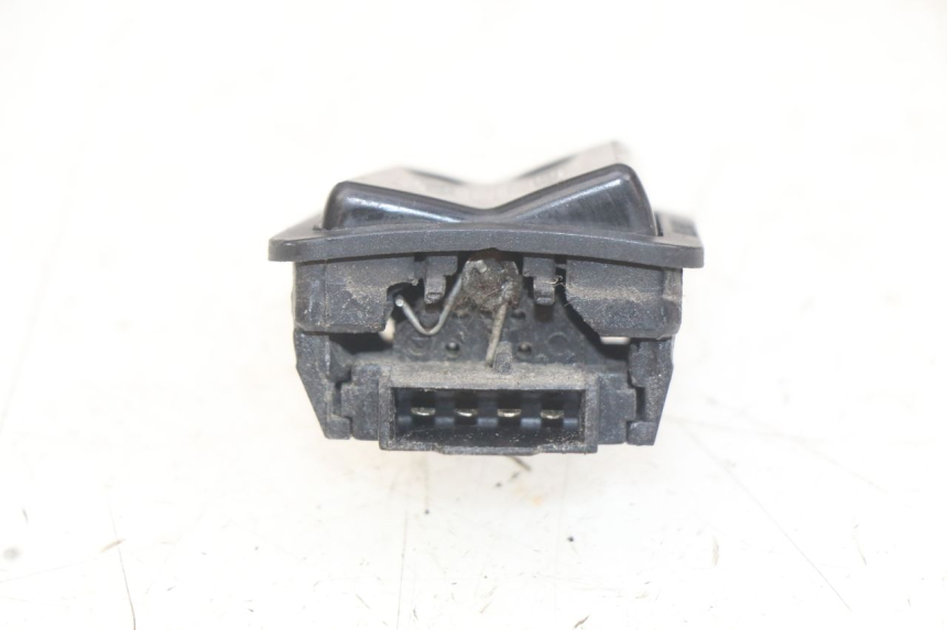 photo de HEADLIGHT SWITCH SYM ORBIT III 3 4T 50 (2021 - 2025) - Zoom on usage condition