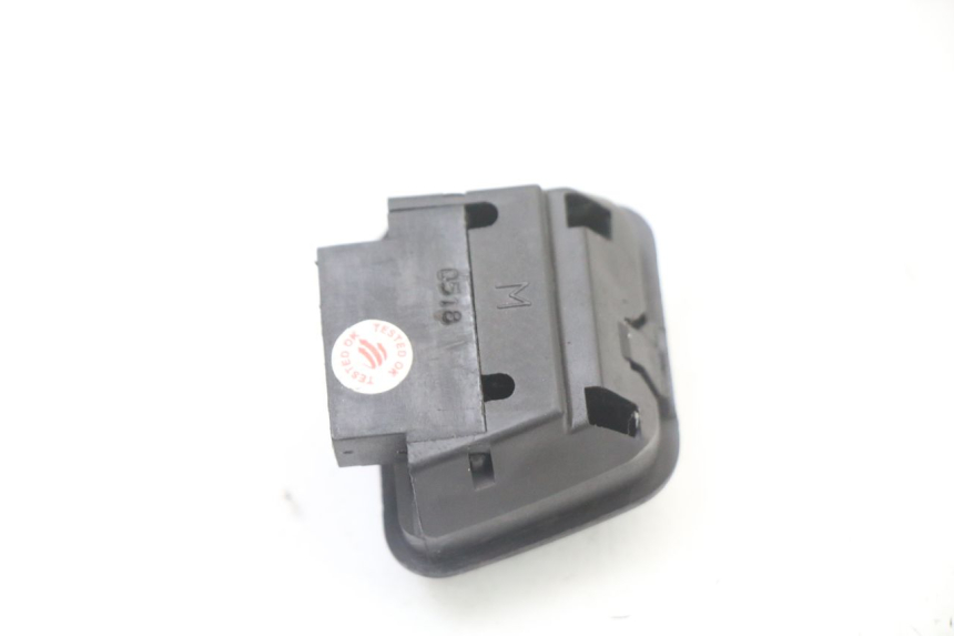 photo de HEADLIGHT SWITCH PIAGGIO NRG POWER PUREJET 50 (2018 - 2021) - Alternative perspective