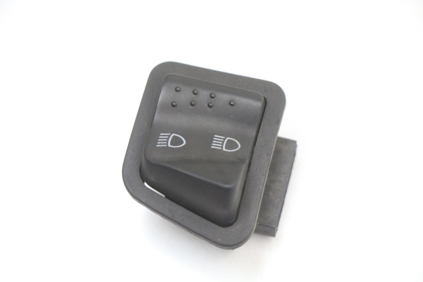 photo de HEADLIGHT HIGH BEAM SWITCH GILERA RUNNER SP 50 (2009 - 2017) - Main view