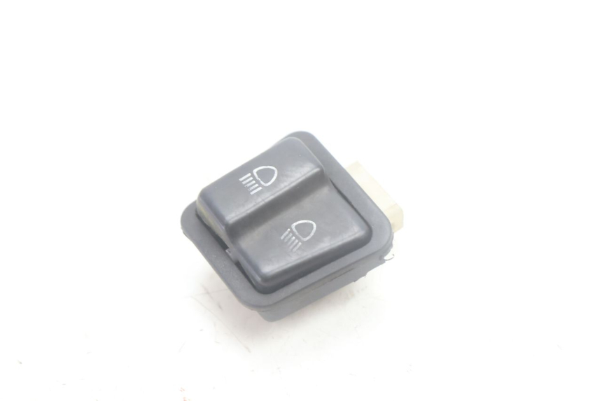 photo de HEADLIGHT HIGH BEAM SWITCH HONDA SCV LEAD 100 (2003 - 2007) - Component detail