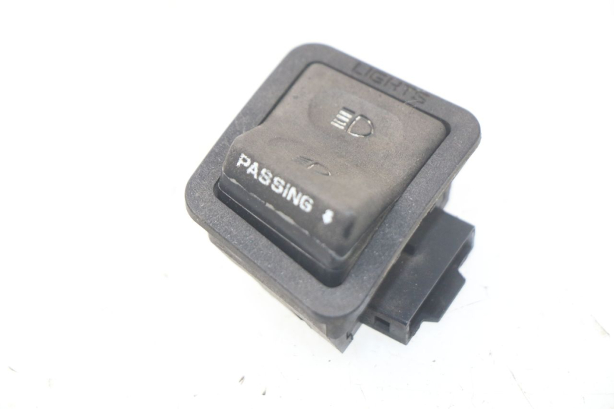 photo de HEADLIGHT SWITCH HONDA SES DYLAN 125 (2002 - 2006) - Alternative perspective
