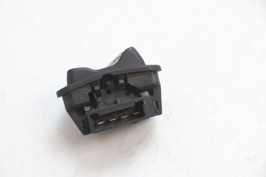 photo de HEADLIGHT SWITCH PIAGGIO TYPHOON 50 (2000 - 2009) - Zoom on usage condition