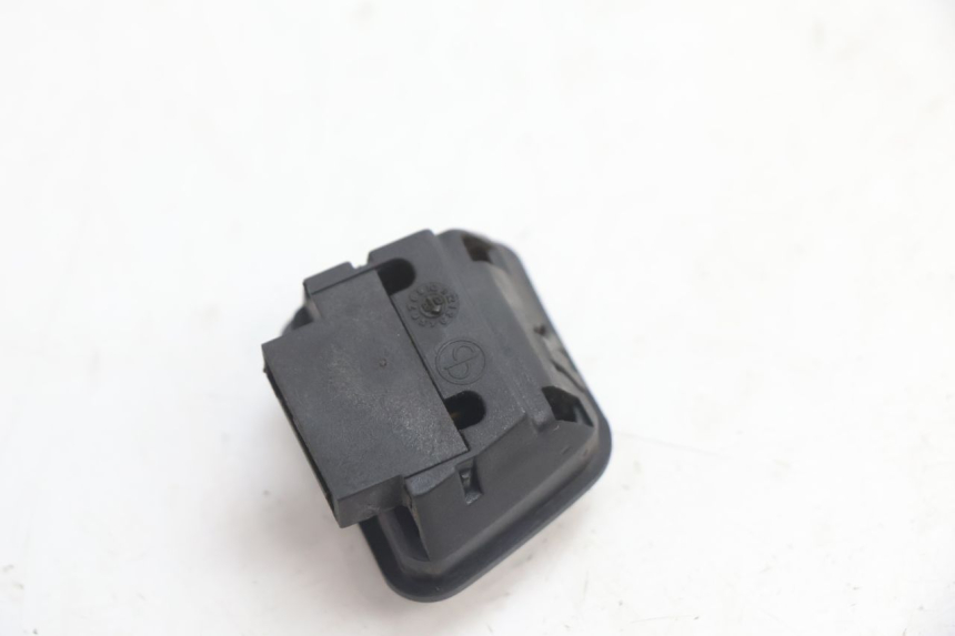 photo de HEADLIGHT SWITCH PIAGGIO TYPHOON 50 (2000 - 2009) - Alternative perspective