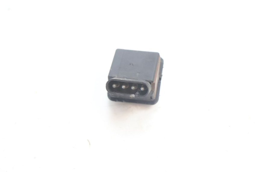 photo de HEADLIGHT SWITCH PIAGGIO TYPHOON 50 (1993 - 1999) - Alternative perspective