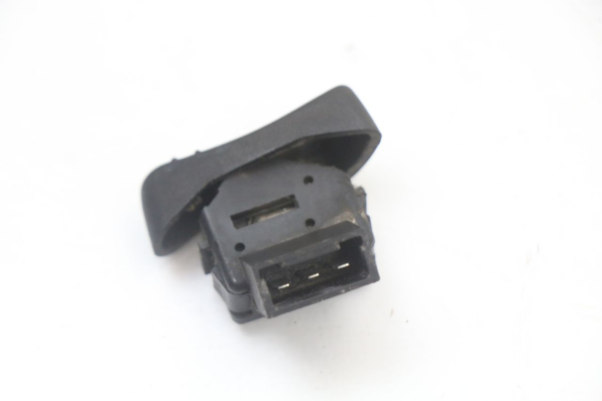 photo de HEADLIGHT HIGH BEAM SWITCH PIAGGIO VESPA LX 2T 50 (2005 - 2013) - Zoom on usage condition