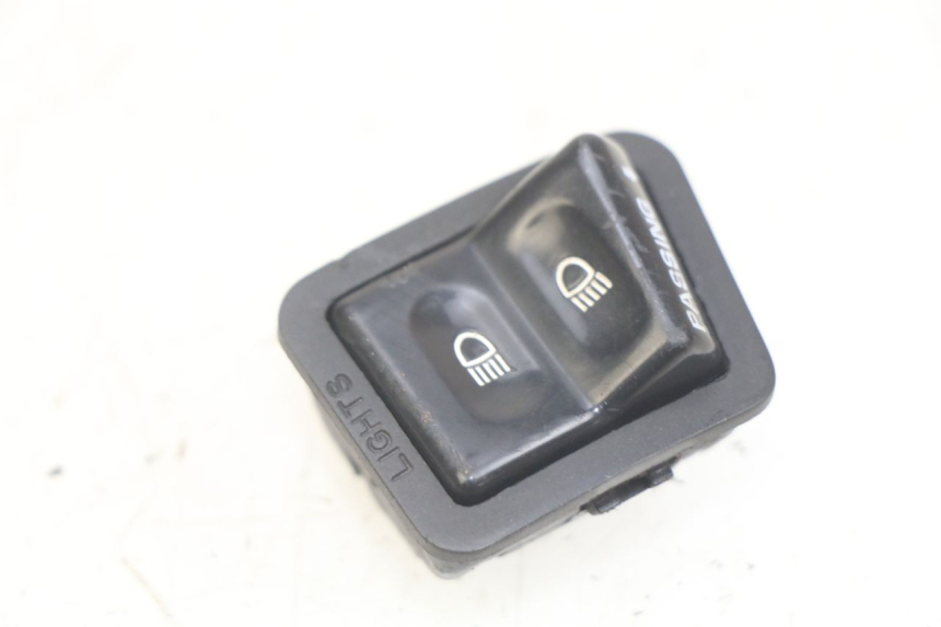 photo de HEADLIGHT HIGH BEAM SWITCH SYM X-PRO 4T 50 (2014 - 2021) - Alternative perspective