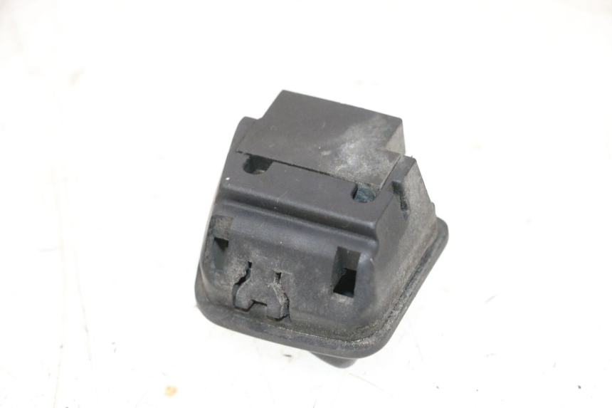 photo de HEADLIGHT HIGH BEAM SWITCH PIAGGIO X8 125 (2004 - 2007) - Zoom on usage condition