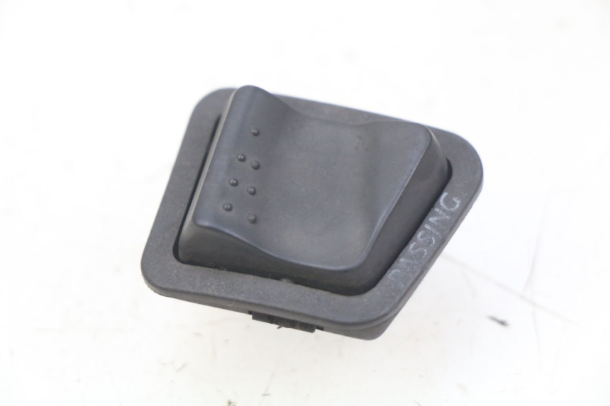 photo de HEADLIGHT HIGH BEAM SWITCH PIAGGIO XEVO - X EVO 125 (2007 - 2017) - Main view