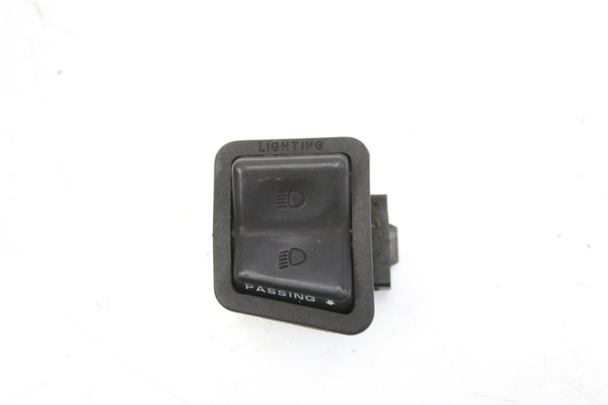 photo de HEADLIGHT HIGH BEAM SWITCH YAMAHA XMAX X-MAX 125 (2006 - 2009) - Main view