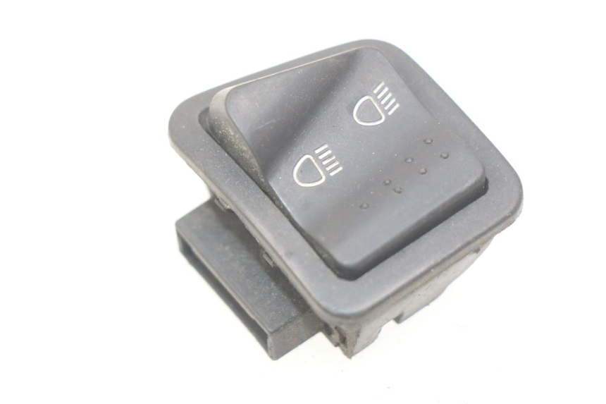photo de HEADLIGHT HIGH BEAM SWITCH PIAGGIO ZIP 2T 50 (2009 - 2019) - Main view