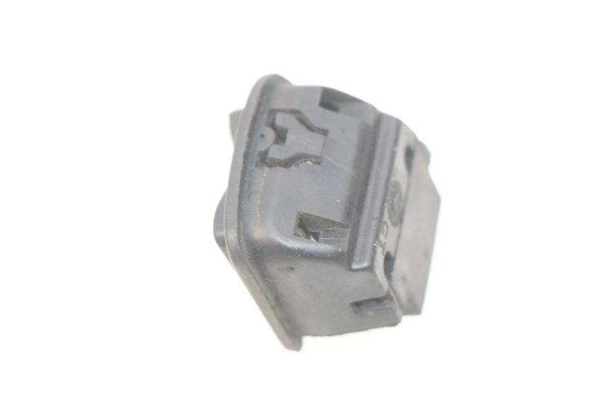 photo de HEADLIGHT HIGH BEAM SWITCH PIAGGIO ZIP 2T 50 (2009 - 2019) - Zoom on usage condition