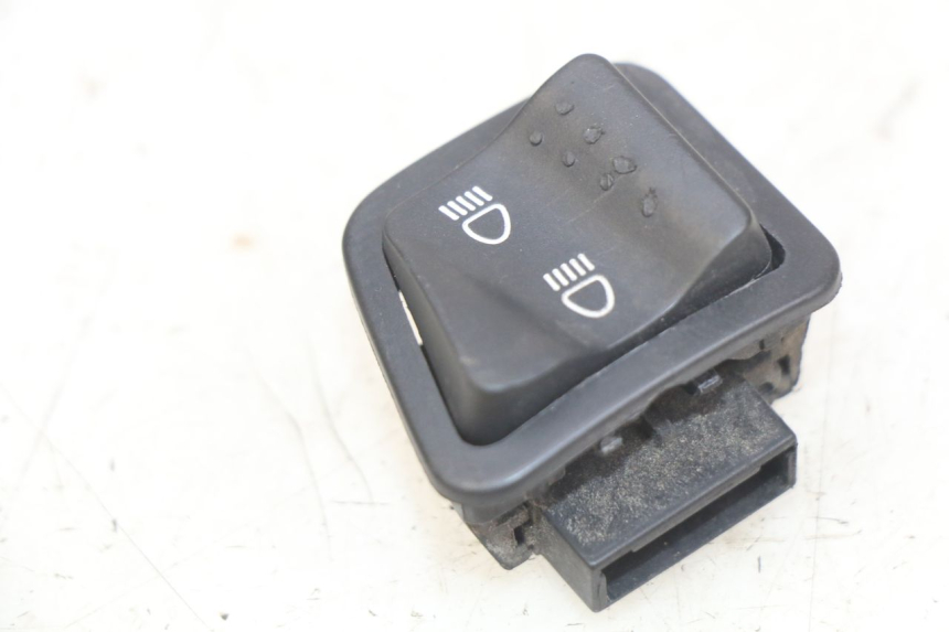 photo de HEADLIGHT HIGH BEAM SWITCH PIAGGIO ZIP 2T 50 (2009 - 2019) - Alternative perspective