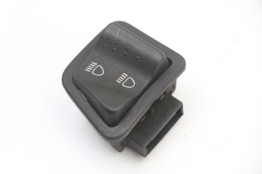 photo de HEADLIGHT HIGH BEAM SWITCH PIAGGIO ZIP 2T 50 (2009 - 2019) - Main view
