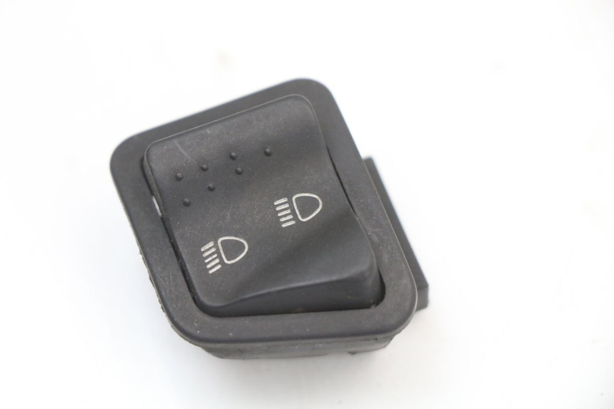 photo de HEADLIGHT HIGH BEAM SWITCH PIAGGIO ZIP 2T 50 (2009 - 2019) - Component detail