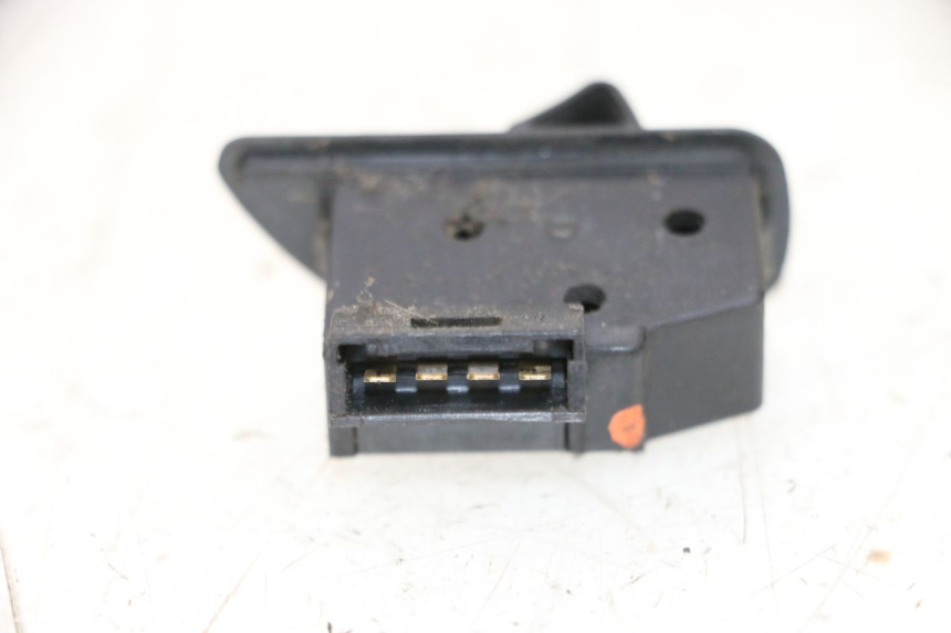 photo de ROLL LOCK SWITCH PIAGGIO MP3 HPE 300 (2019 - 2026) - Zoom on usage condition