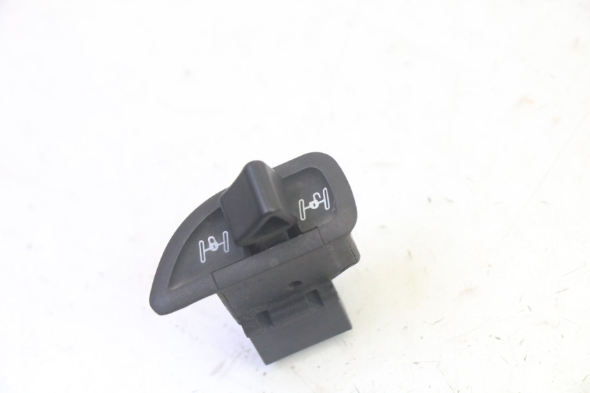 photo de HANDLEBAR ROLL LOCK PIAGGIO MP3 RL 250 (2006 - 2010) - Main view