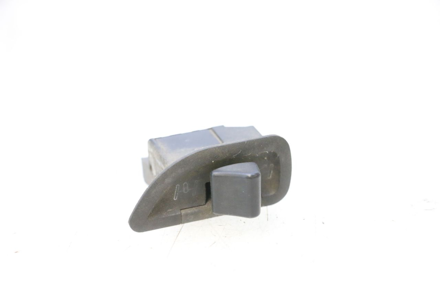 photo de ROLL LOCK SWITCH PIAGGIO MP3 125 (2006 - 2014) - Main view