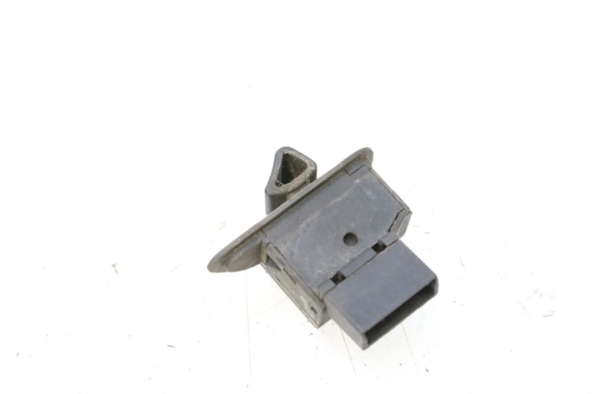 photo de ROLL LOCK SWITCH PIAGGIO MP3 125 (2006 - 2014) - Zoom on usage condition