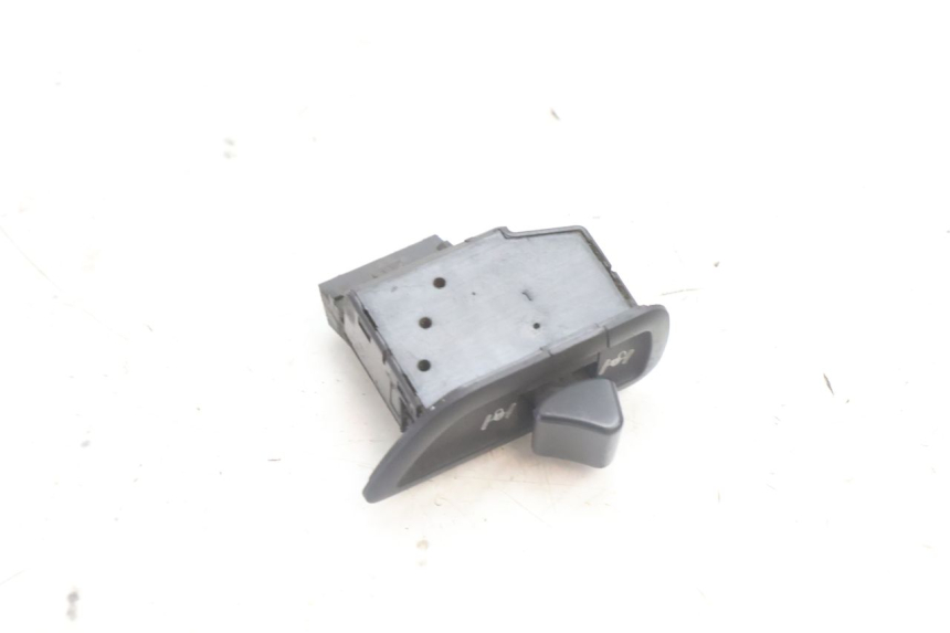 photo de ROLL LOCK SWITCH PIAGGIO MP3 500 (2016 - 2018) - Component detail