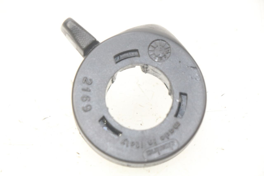 photo de HANDLEBAR SWITCH APRILIA SR LC 50 (1997 - 2004) - Zoom on usage condition