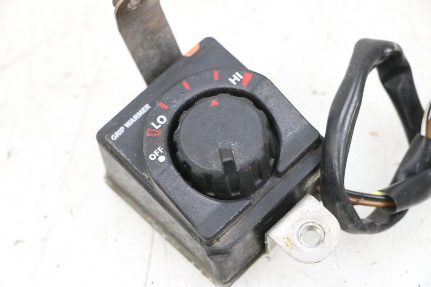 photo de SWITCH YAMAHA TDM ABS 900 (2002 - 2014) - Zoom on usage condition