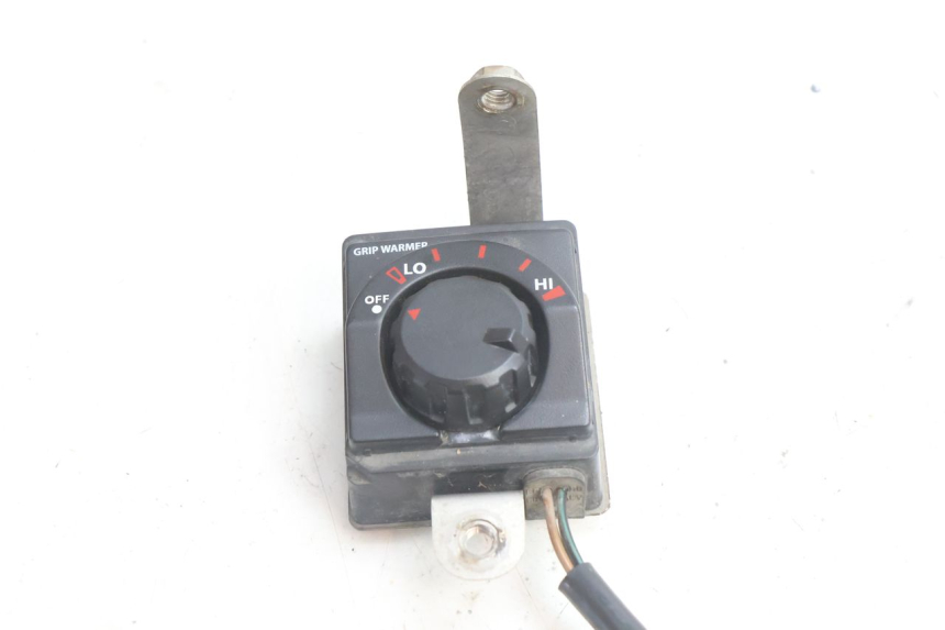 photo de SWITCH YAMAHA TDM ABS 900 (2002 - 2014) - Component detail