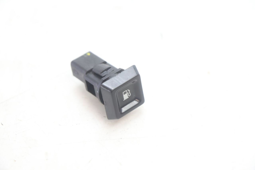 photo de FUEL FLAP SWITCH PIAGGIO MP3 HPE 530 (2022 - 2026) - Main view