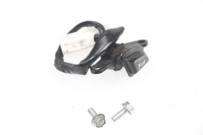 photo de SWITCH YAMAHA YP T-MAX TMAX 530 (2017 - 2020) - Zoom on usage condition