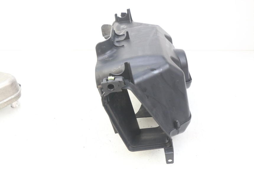 photo de COMPRESSOR PEUGEOT SATELIS COMPRESSOR K15 125 (2006 - 2009) - Alternative perspective