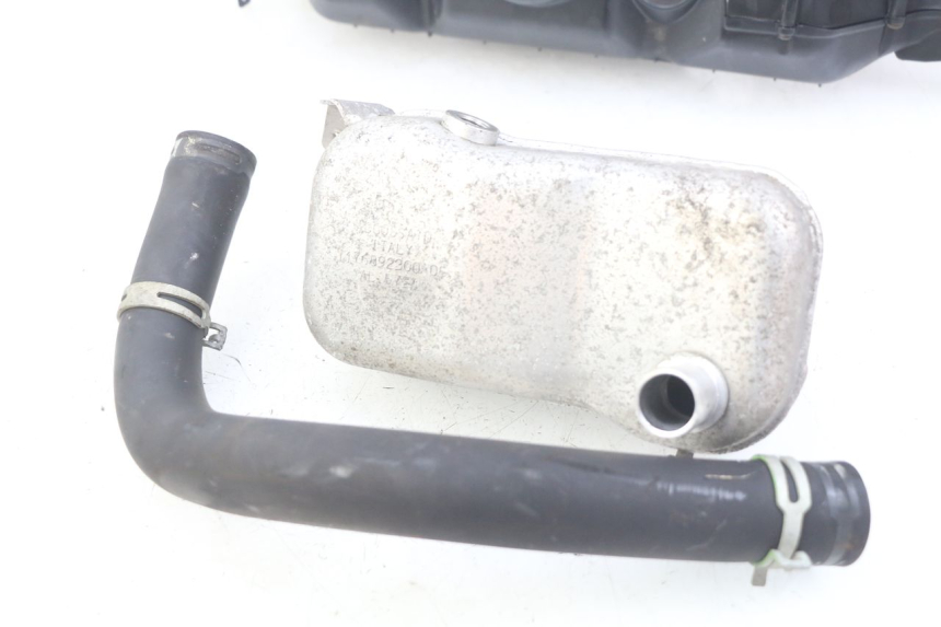 photo de COMPRESSOR PEUGEOT SATELIS COMPRESSOR K15 125 (2006 - 2009) - Surface and material condition