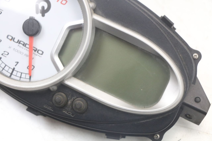 photo de SPEEDOMETER QUADRO 3D S 350 (2013 - 2018) - Alternative perspective