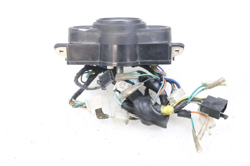 photo de SPEEDOMETER KYMCO AGILITY 4T 50 (2005 - 2018) - Fixing points details