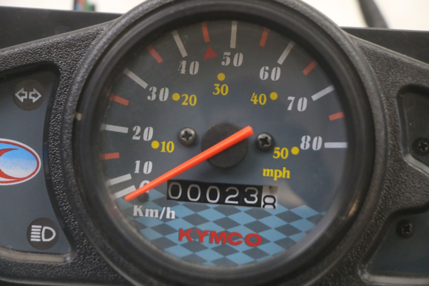 photo de SPEEDOMETER KYMCO AGILITY 4T 50 (2005 - 2018) - Alternative perspective